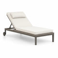 Polohovatelné zahradní lehátko s kolečky 200 × 70 × 33 cm, hliník a PE ratan, krémové